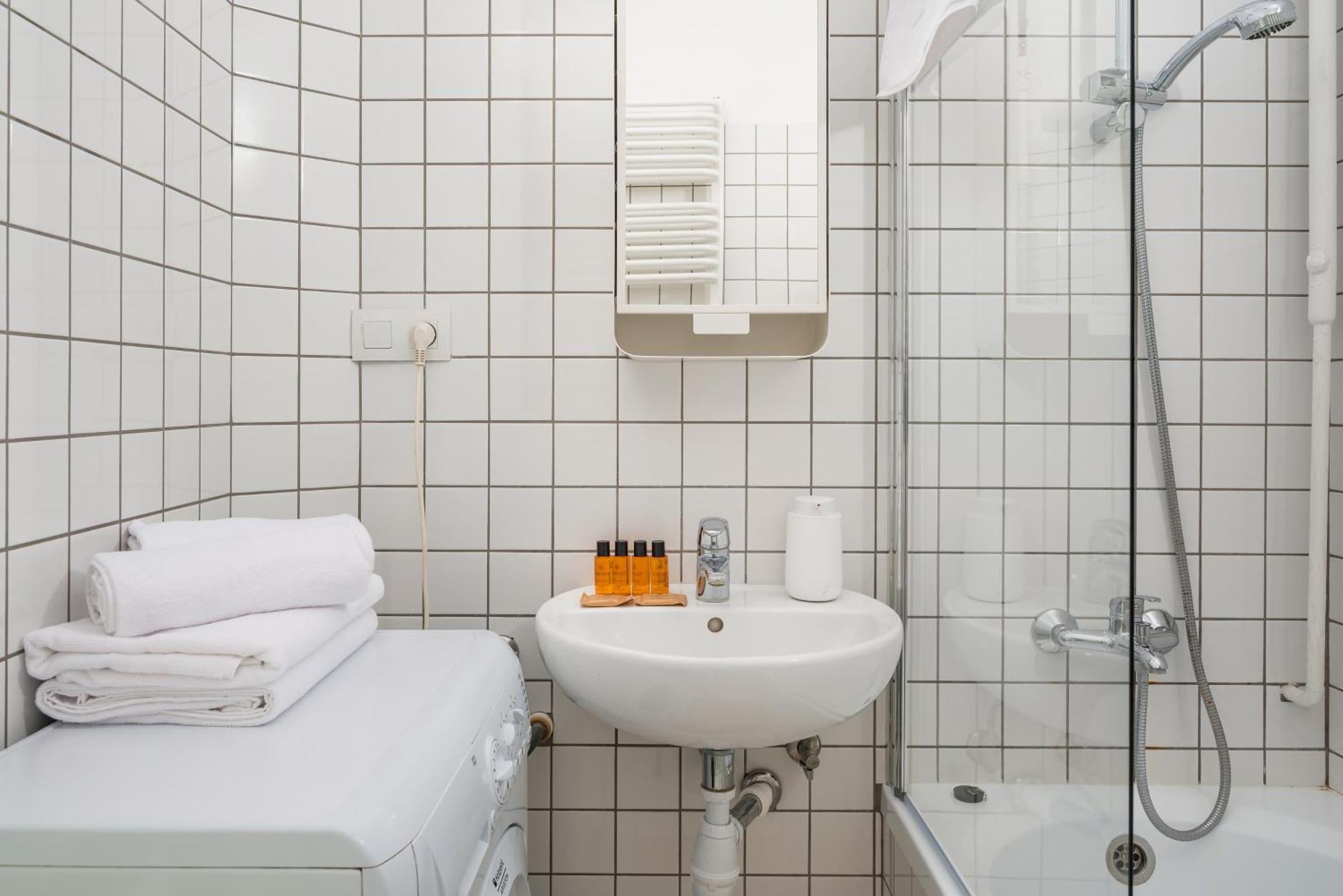 Wola Ratusz Homely Apartment Warszawa Zewnętrze zdjęcie