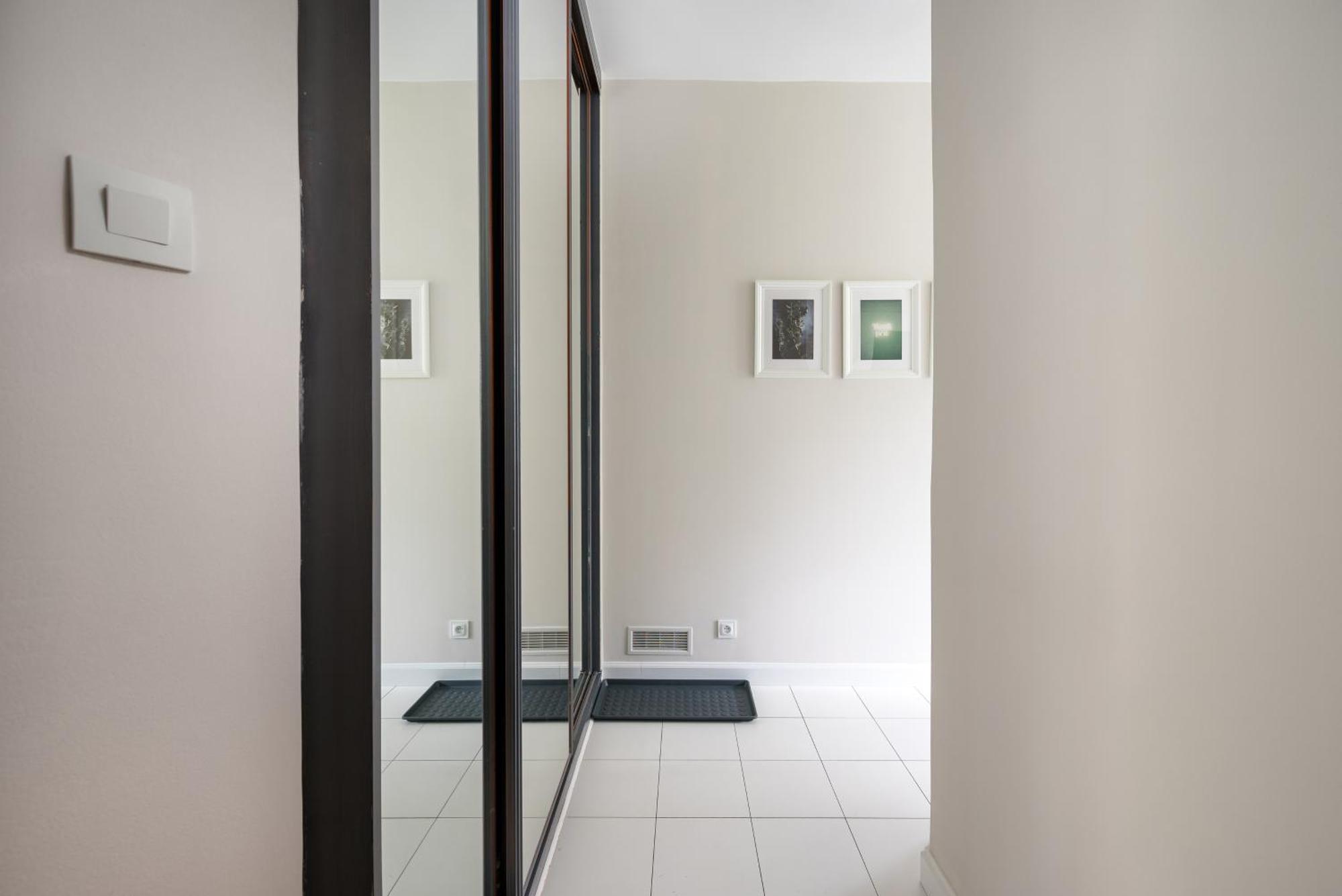Wola Ratusz Homely Apartment Warszawa Zewnętrze zdjęcie
